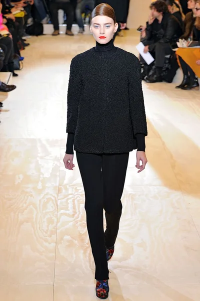Look 48